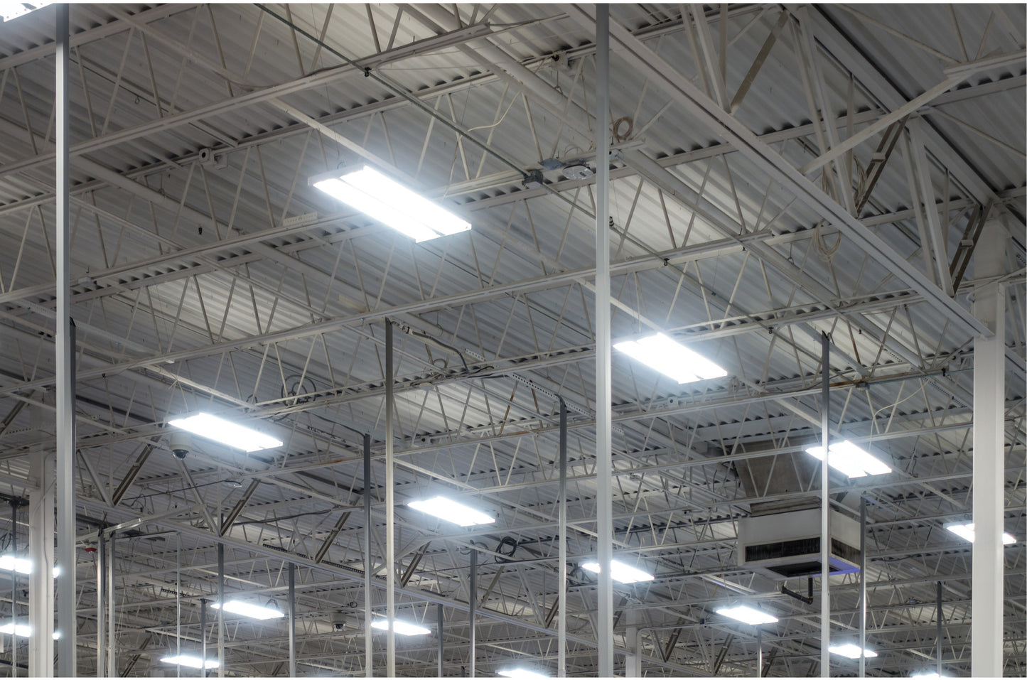 LED Adjustable High bay; 135W; 4000K; White Finish; 120-277 Volt