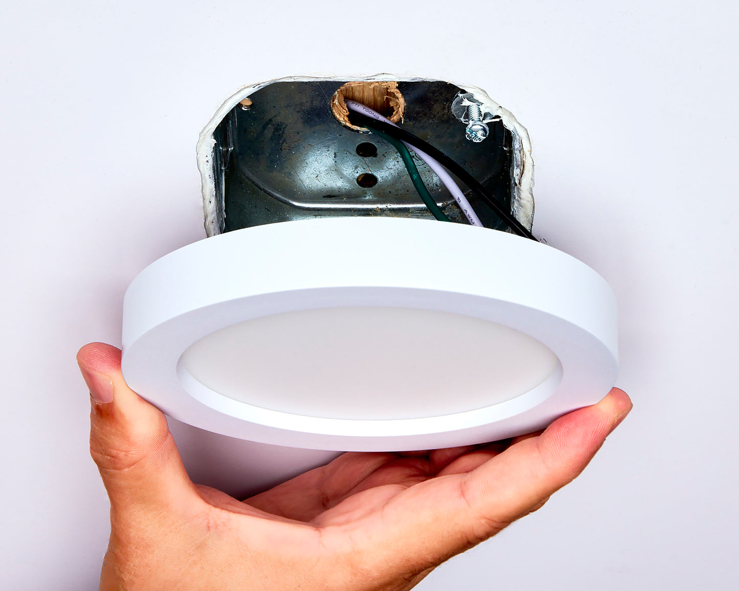 5" LED Flush Mount Fixture; Surface Mount; Round; 11W; 3000K; White Finish; 12pk