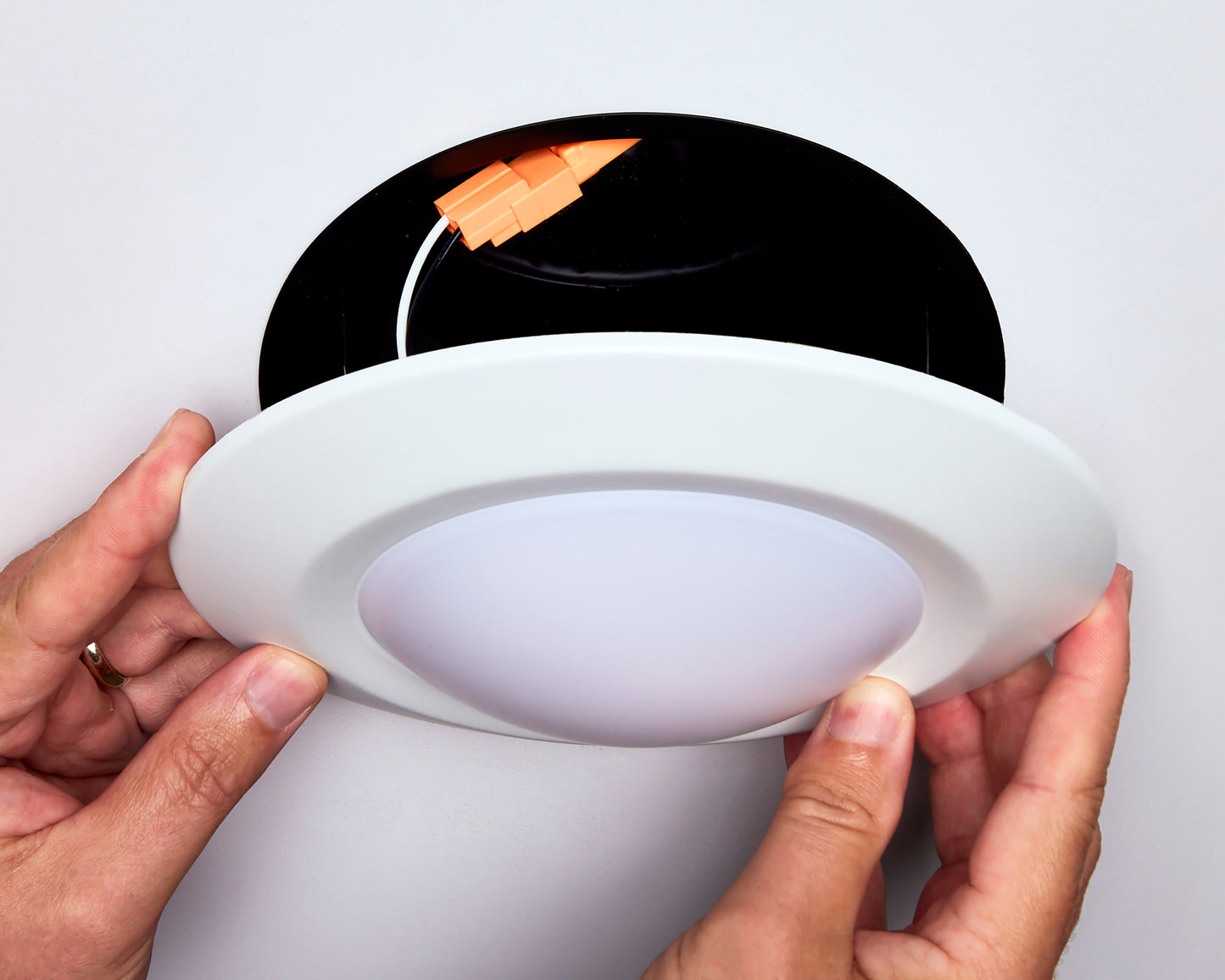 7.5" LED Flush Mount Fixture; Disk Light; Round; 13W; 3000K; White Finish; 12pk