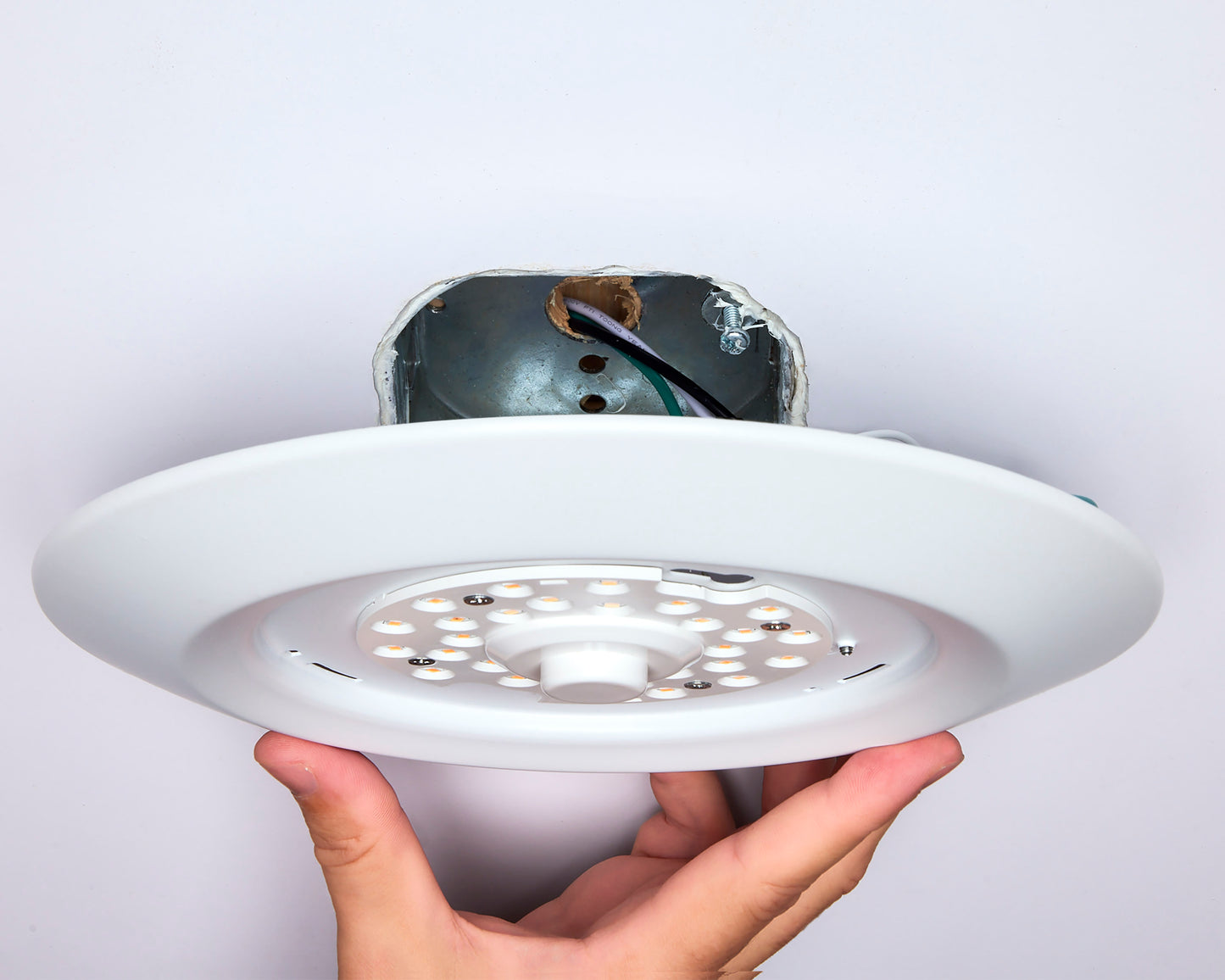 9" LED Flush Mount Fixture; Disk Light; Round; 17W; 3000K; White Finish; 12pk