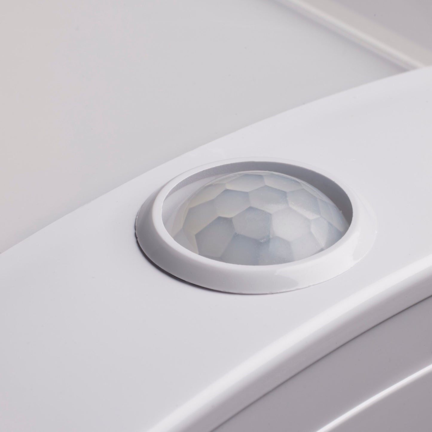 LED 4 ft.- Ceiling Wrap with Motion Sensor - 40W - 3000K - White Finish - 120-277V